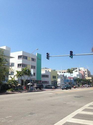 Collins Avenue Hostal Miami Beach